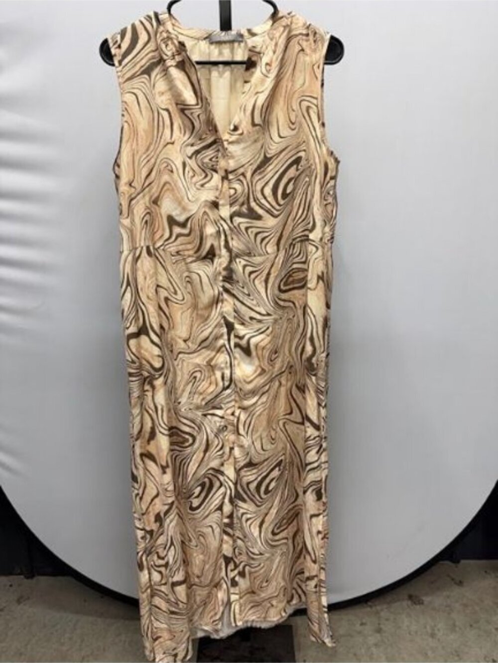 Tart Cream Swirl Sleeveless Maxi Dress
